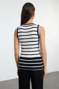 TRENDYOLMİLLA Ecru Zero Sleeve Striped Knitwear Blouse - Image 5