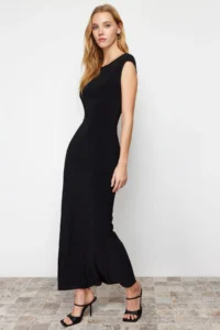 TRENDYOLMİLLA Black Low-cut back Fitted Maxi Flexible Knitting Maxi Pen Dress - Image 2