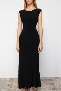 TRENDYOLMİLLA Black Low-cut back Fitted Maxi Flexible Knitting Maxi Pen Dress - Image 5