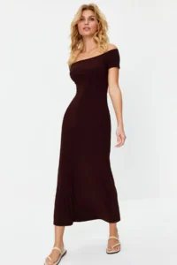 TRENDYOLMİLLA Brown Carmen Collar Fitted Flexible Knitting Maxi Pen Dress - Image 3