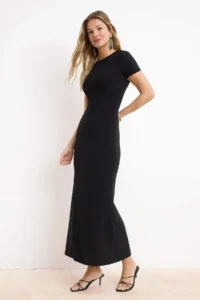 TRENDYOLMİLLA Black Short Sleeve bodycone/Fitting Crew Neck Flexible Knitting Maxi Pen Dress - Image 2
