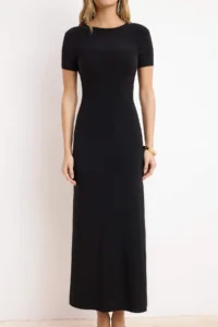TRENDYOLMİLLA Black Short Sleeve bodycone/Fitting Crew Neck Flexible Knitting Maxi Pen Dress - Image 3