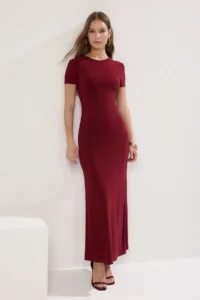TRENDYOLMİLLA Burgundy Short Sleeve Fitted Crew Neck Flexible Knitting Maxi Pen Dress - Image 2