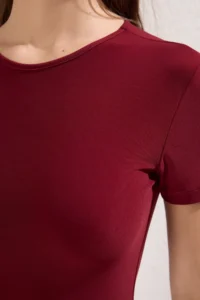 TRENDYOLMİLLA Burgundy Short Sleeve Fitted Crew Neck Flexible Knitting Maxi Pen Dress - Image 3