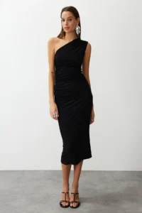 TRENDYOLMİLLA Black One Shoulder Draped Fitted Flexible Knitting Midi Pen Dress - Image 3