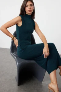 TRENDYOLMİLLA Emerald Green Plain Zero Sleeve Draped bodycone/Fitting Flexible Knitting Dress - Image 2