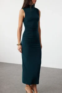 TRENDYOLMİLLA Emerald Green Plain Zero Sleeve Draped bodycone/Fitting Flexible Knitting Dress - Image 4