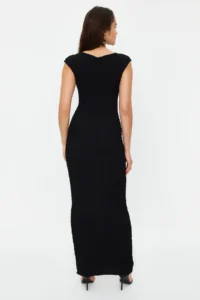 TRENDYOLMİLLA Black textured Material Fitted Moon Arm Knitting Flexible Midi Pen Dress - Image 6