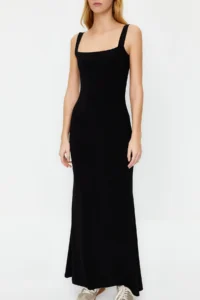 TRENDYOLMİLLA Black Thick Sleeveless Fitted Flexible Knitting Maxi Pen Dress - Image 4