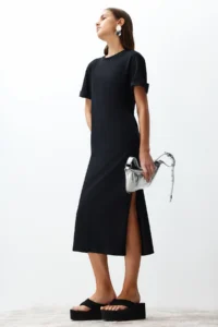 TRENDYOLMİLLA Black Plain T-Shirt Dress 100% Cotton Slit Detailed shift/Casual Cut Midi - Image 2