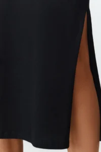 TRENDYOLMİLLA Black Plain T-Shirt Dress 100% Cotton Slit Detailed shift/Casual Cut Midi - Image 4