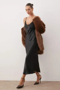 TRENDYOLMİLLA Black Plain Kesim Satin Sleeveless Maxi Weaving Dress
