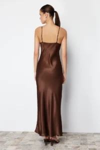 TRENDYOLMİLLA Brown Plain Kesim Satin Sleeveless Maxi Weaving Dress - Image 9