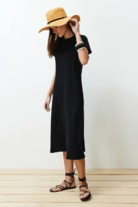 TRENDYOLMİLLA Black with pocket Crew Neck A-line Knitting Midi Dress - Image 3