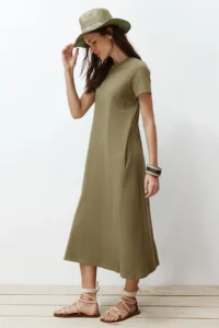 TRENDYOLMİLLA Khaki with pocket Crew Neck A-line Knitting Midi Dress - Image 4