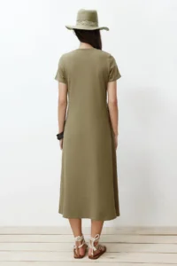 TRENDYOLMİLLA Khaki with pocket Crew Neck A-line Knitting Midi Dress - Image 5
