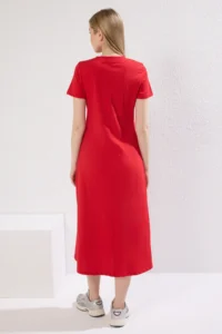 TRENDYOLMİLLA Rejection Plain T-Shirt Dress Pocket Detail Midi Flexible Knitting Dress - Image 4