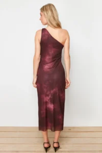 TRENDYOLMİLLA Burgundy Single Arm Fitted Accessory Detailed Tulle Flexible Knitting Midi Pen Dress - Image 6