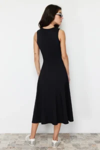 TRENDYOLMİLLA Black 100% Cotton skater/Waist Opening Crew Neck Sleeveless Midi Knitting Midi Dress - Image 5