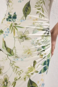 TRENDYOLMİLLA Ecru Floral Printed Shiny Surface Boat Kaya Fitted Flexible Knitting Pen Dress - Image 3