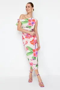 TRENDYOLMİLLA Multicolored Floral Printed Knitting Maxi Flexible Pen Dress