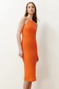 TRENDYOLMİLLA Orange Knitwear look shift/Plain Kesim Barbell Collar Midi Flexible Knitting Pen Dress - Image 3
