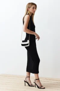 TRENDYOLMİLLA Black Fitted Bodycon Boat Neck Zero Sleeve Flexible Knitting Midi Pen Dress - Image 2