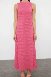 TRENDYOLMİLLA Fuchsia Plain textured A Cut/Life Form Crew Neck textured Maxi Dress - Image 3