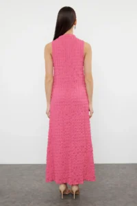 TRENDYOLMİLLA Fuchsia Plain textured A Cut/Life Form Crew Neck textured Maxi Dress - Image 5
