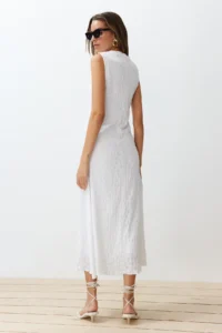 TRENDYOLMİLLA White Plain textured A Cut/Life Form Crew Neck textured Maxi Dress - Image 5