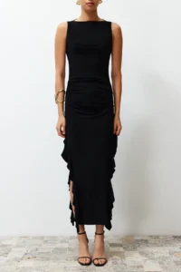 TRENDYOLMİLLA Black bodycone Zero Sleeve Slit Ruffle Detailed Flexible Thick Sandy Maxi Pen Dress - Image 4
