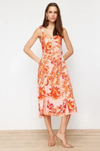 TRENDYOLMİLLA Pink Floral A Cut Viscose Midi Weaving Dress - Image 2