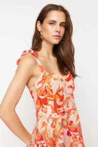 TRENDYOLMİLLA Pink Floral A Cut Viscose Midi Weaving Dress - Image 3