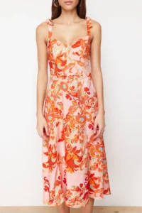 TRENDYOLMİLLA Pink Floral A Cut Viscose Midi Weaving Dress - Image 4