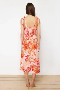 TRENDYOLMİLLA Pink Floral A Cut Viscose Midi Weaving Dress - Image 6
