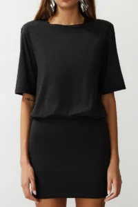 TRENDYOLMİLLA Black Plain Soft Fabric Fitted Short Sleeve Flexible Knitting Dress - Image 5
