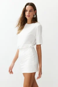 TRENDYOLMİLLA White Plain Soft Fabric Fitted Short Sleeve Flexible Knitting Dress - Image 3