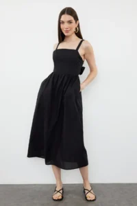 TRENDYOLMİLLA Black A Cut Waist Dekolteli Cotton Voile Mini Weaving Dress - Image 3