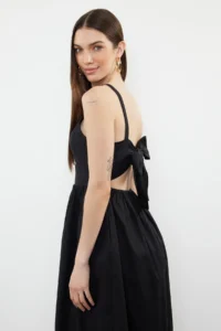 TRENDYOLMİLLA Black A Cut Waist Dekolteli Cotton Voile Mini Weaving Dress - Image 4