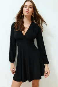 TRENDYOLMİLLA Black Plain skater V-neck skater/Sandy Midi Dress - Image 3