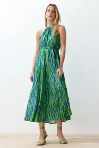TRENDYOLMİLLA Mavi animals shift Barbell Neck Barbell Collar shally Maxi Weaving Dress - Image 4