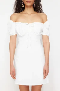 TRENDYOLMİLLA White Plain bodycone Crepe Lined Mini Weaving Dress - Image 5