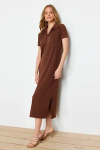 TRENDYOLMİLLA Brown Polo Shirt Collar shift/Nromal Kesim Midi Knitting Dress - Image 3