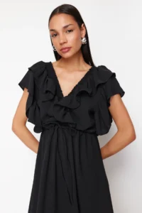 TRENDYOLMİLLA Black Plain A Cut with flywheel Weaving Dress - Image 5