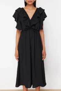 TRENDYOLMİLLA Black Plain A Cut with flywheel Weaving Dress - Image 6