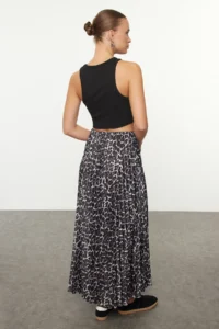 TRENDYOLMİLLA Dark Brown pleated Leopard Printed Flexible Knitting Skirt - Image 5