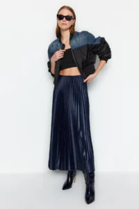 TRENDYOLMİLLA Navy Blue pleated Maxi Flexible Knitting Skirt