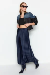 TRENDYOLMİLLA Navy Blue pleated Maxi Flexible Knitting Skirt - Image 2