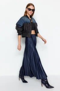 TRENDYOLMİLLA Navy Blue pleated Maxi Flexible Knitting Skirt - Image 3