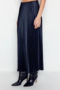 TRENDYOLMİLLA Navy Blue pleated Maxi Flexible Knitting Skirt - Image 5